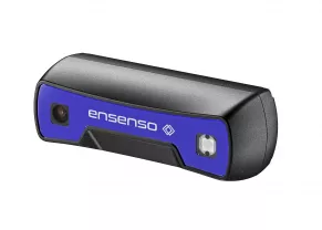 黒と青の Ensenso S 3D カメラの正面図