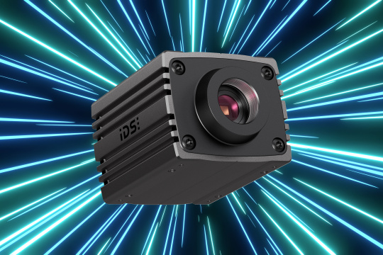 10GigE Vision産業用カメラuEye Warp10と青と緑の花火のような光線