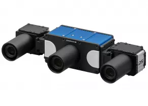 Ensenso XR 3D カメラの青と黒の前面、各面に IDS 産業用カメラとレンズを搭載