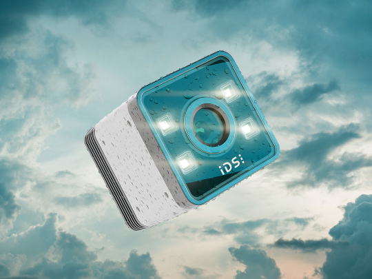 曇り空の前で水滴を撮影したIDS ToFカメラNion
