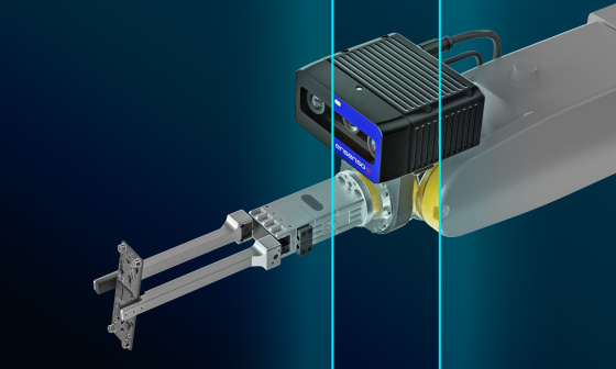 Ensenso B 3Dカメラを搭載したグリッパーが回路基板を保持