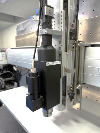 IDS 産業用カメラ uEye CP を搭載した MSP 製 uLED レーザー溶接機